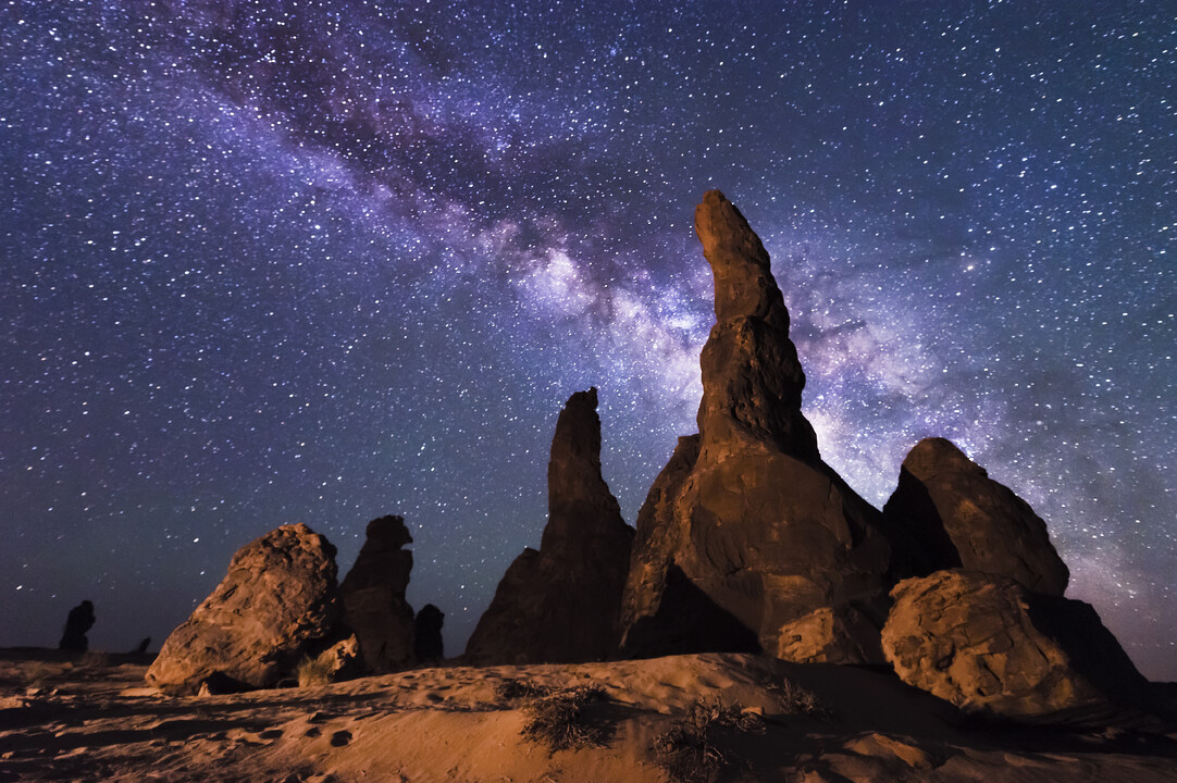Explore the best spots in Saudi Arabia for stargazing and uncover the country’s night skies